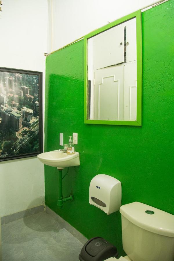 Hostel Spring City Медельїн Екстер'єр фото