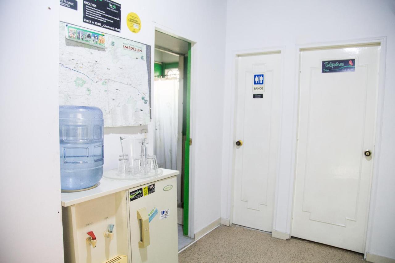 Hostel Spring City Медельїн Екстер'єр фото